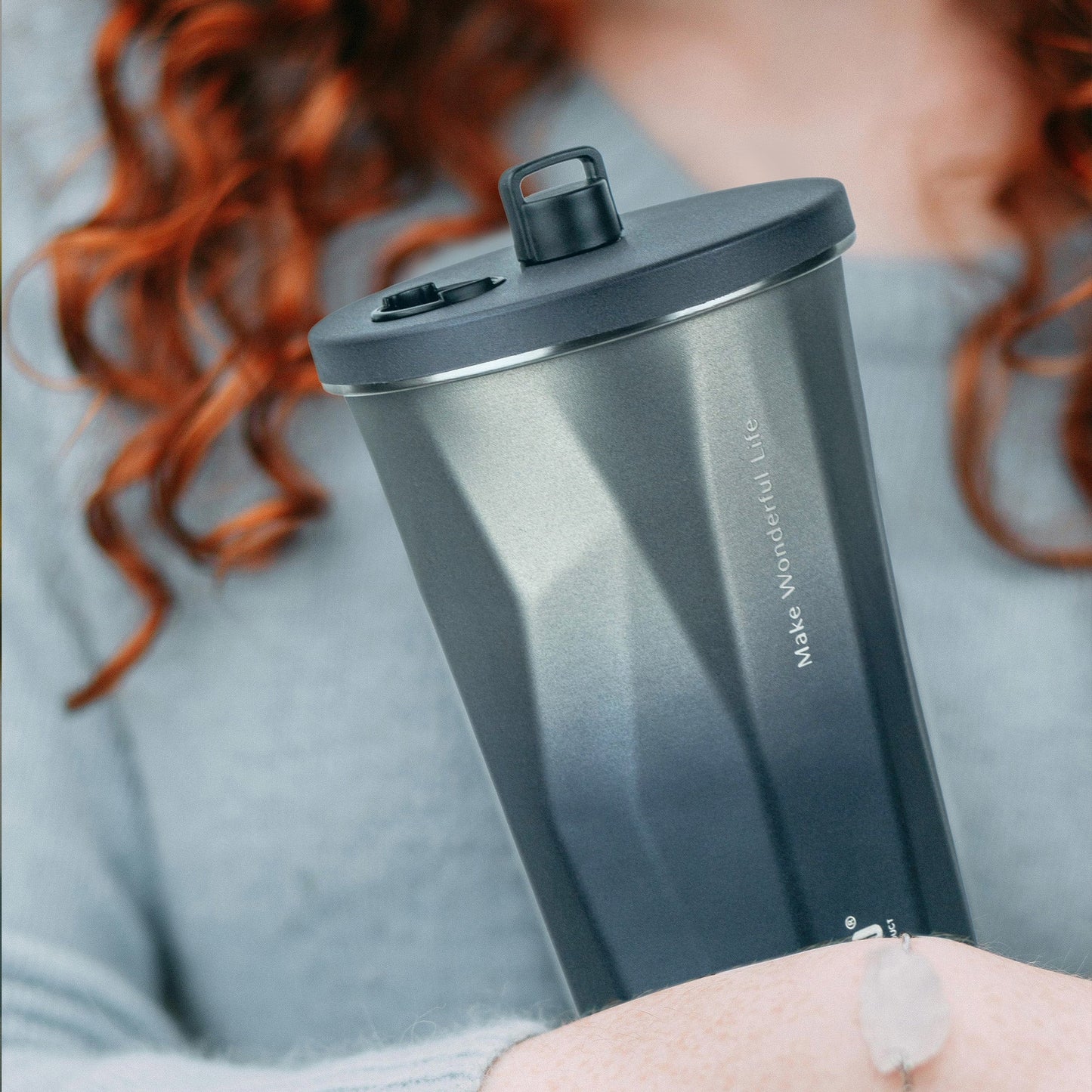 FLAIR Tumbler with Lid and Retractable Straw